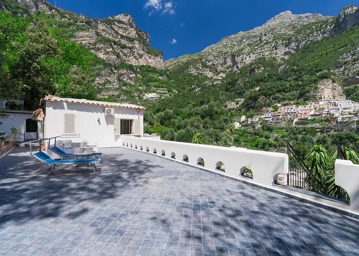 Estate4home - Carrino Vakantiehuis *